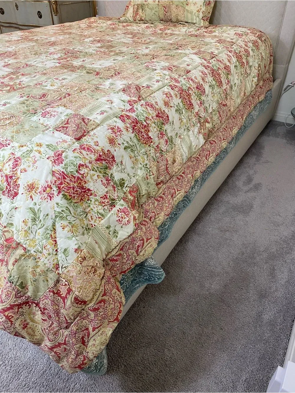 N/A vintage comforter